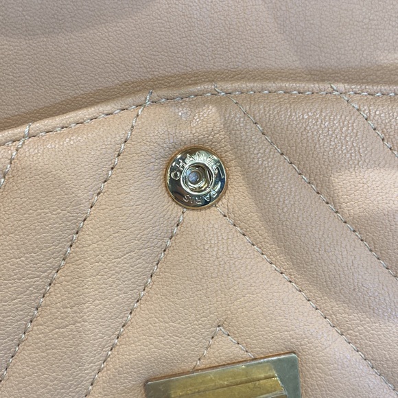 Chanel 2.55 re-edition medium NEW - Picture 8 of 11